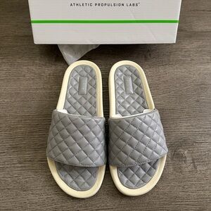 APL Lusso Quilted Leather Gray Slides